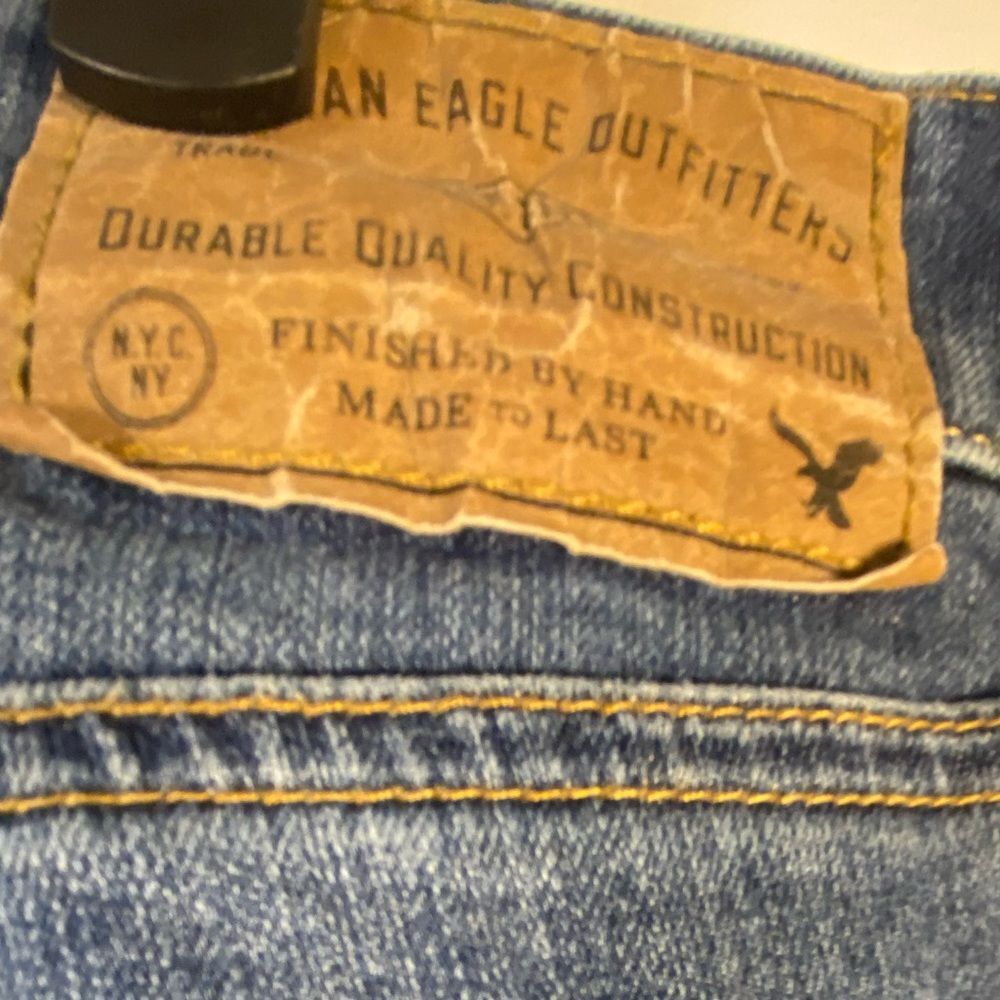 Classic American Eagle Outfitters Relaxed Jeans - Picture 3 of 6